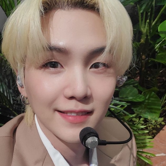 Meet your Posher, Aila - Picture 1 of 1